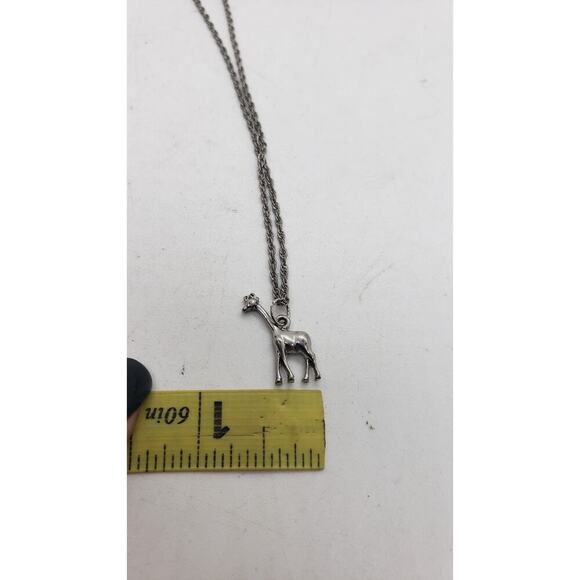 Sterling Silver Giraffe Pendant Necklace Figural Zoo Safari Animal - Picture 4 of 9